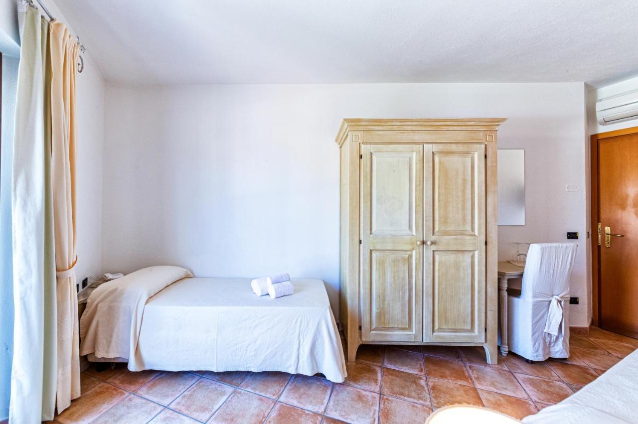 Hotel il Faro di Molara Porto San Paolo  Esterno foto